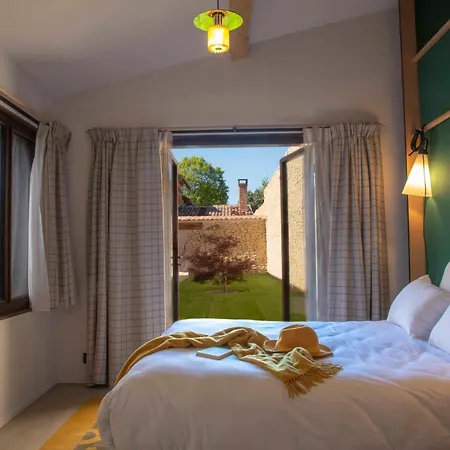 Hotel Domaine Les Lanternes *